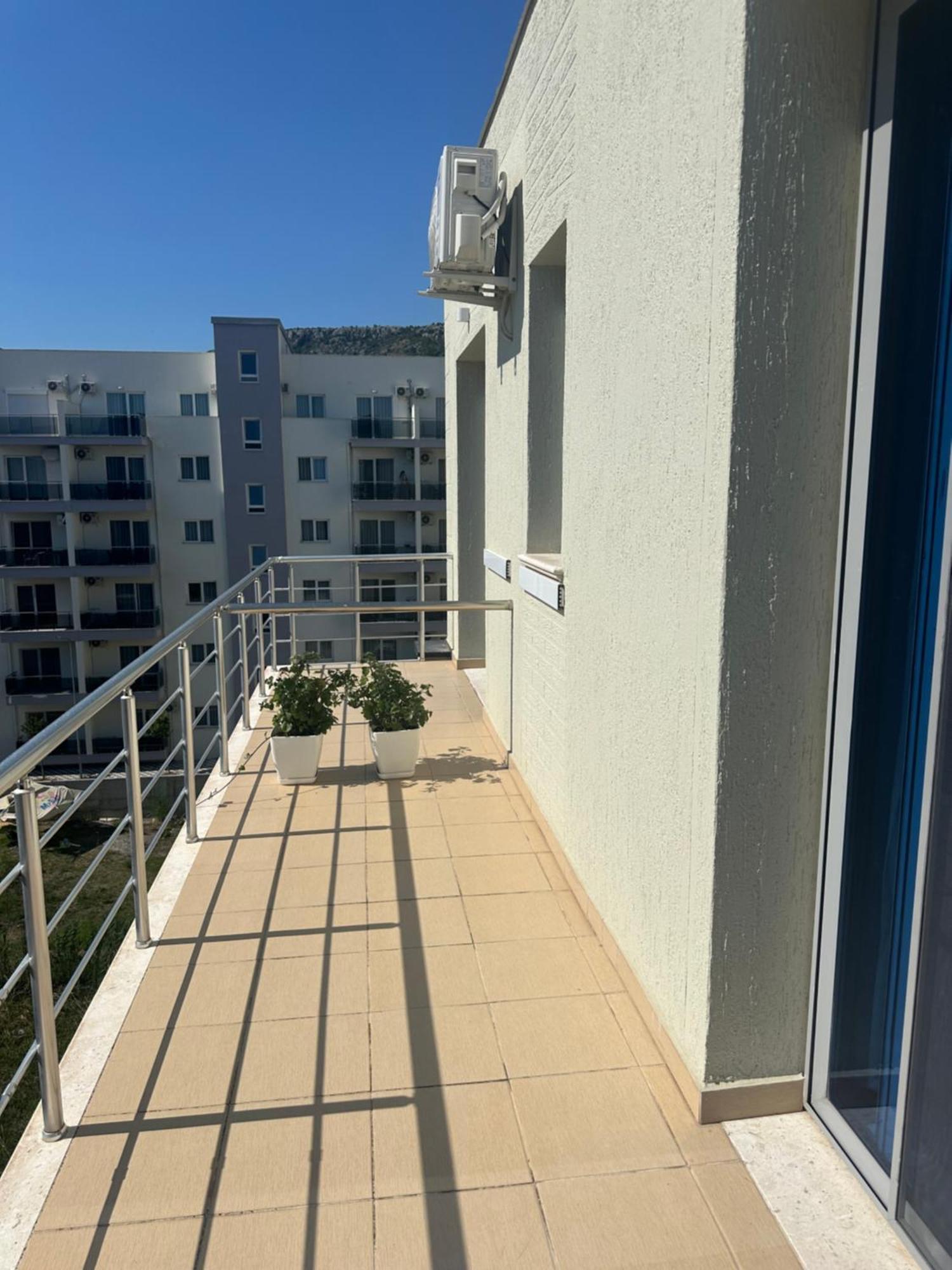 Deor Hotel Shëngjin Dış mekan fotoğraf