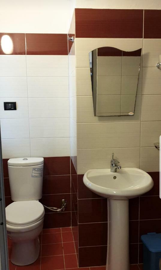 Deor Hotel Shëngjin Dış mekan fotoğraf